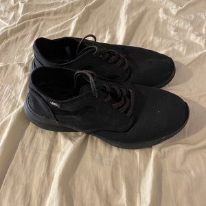 Vans ultra range men’s size 9
